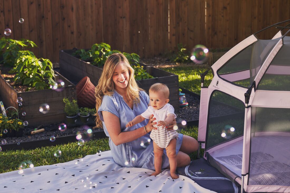 Pop 'N Go® Playpen Great for Backyards, Sleepovers, Parks, Beaches, Preschools-5 Colors