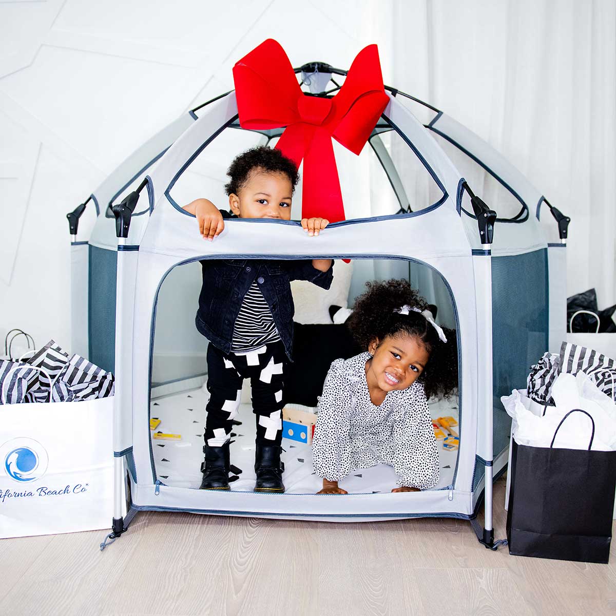 Pop 'N Go® Playpen Great for Backyards, Sleepovers, Parks, Beaches, Preschools-5 Colors