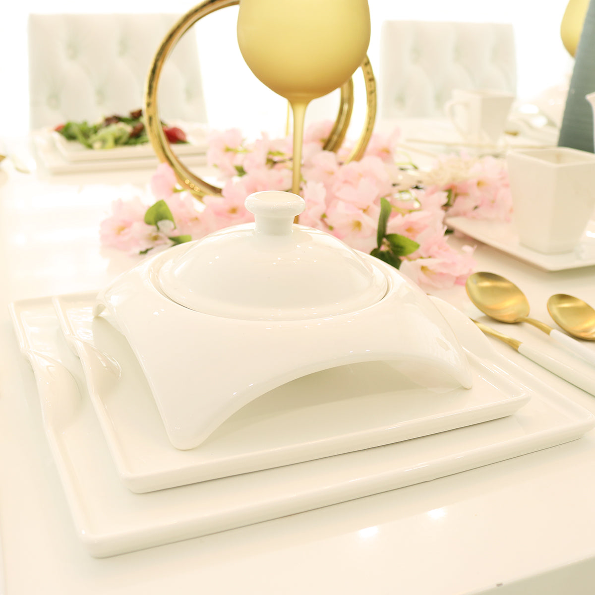 Elegance and Elevation/Square Porcelain Dinnerware Set